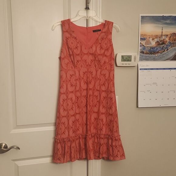 Trina Turk Bright Pink Sleeveless Lace Overlay Dress Size 4 - Picture 1 of 10